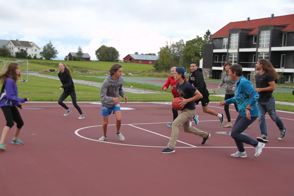 Elton Hotel Raufoss Eksteriør bilde