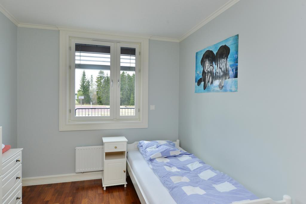 Elton Hotel Raufoss Rom bilde
